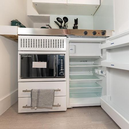 Small And Trendy Studio 3B Лондон Экстерьер фото