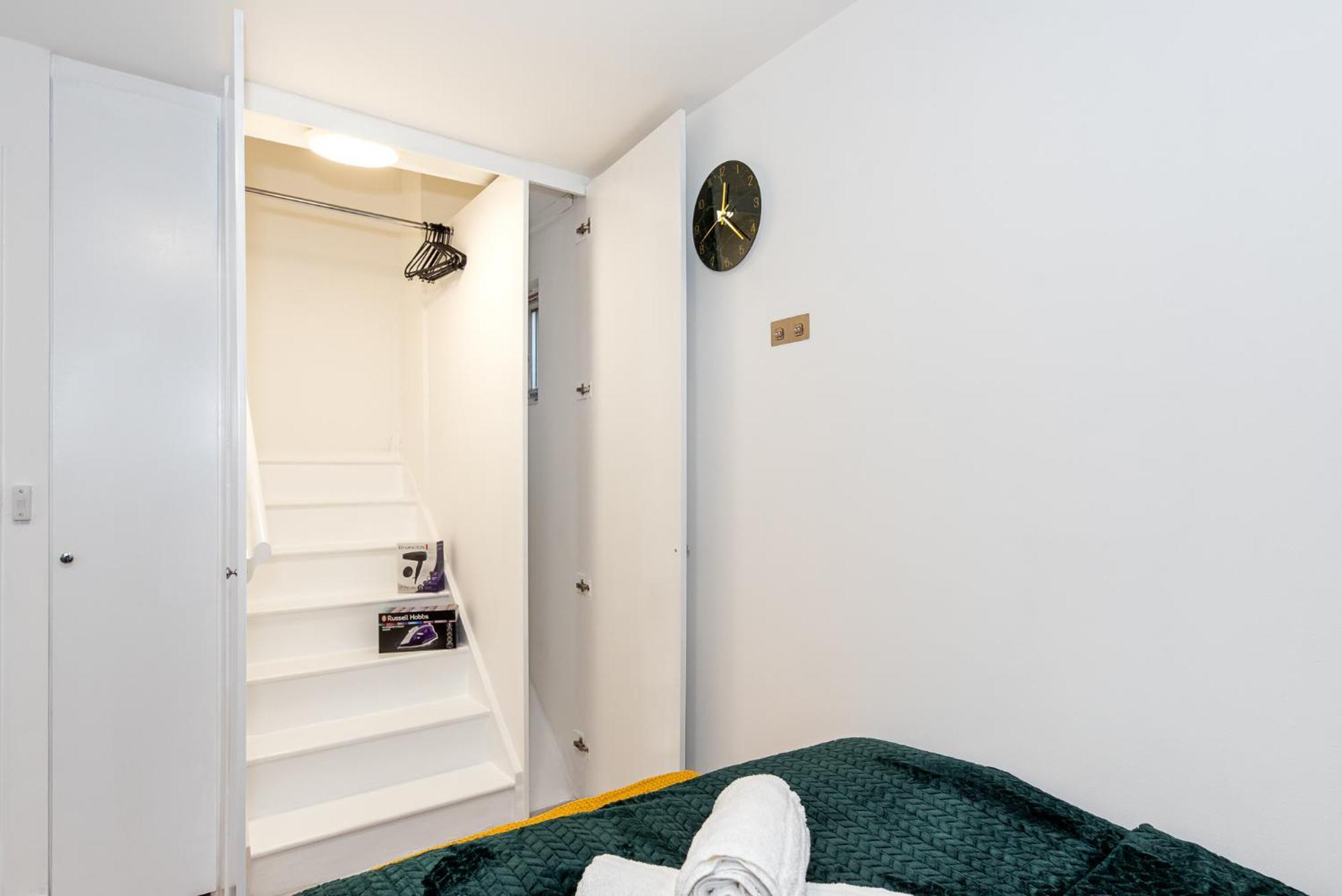 Small And Trendy Studio 3B Лондон Экстерьер фото