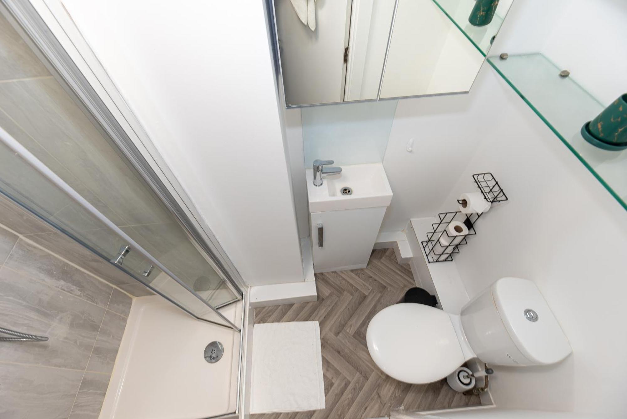 Small And Trendy Studio 3B Лондон Экстерьер фото